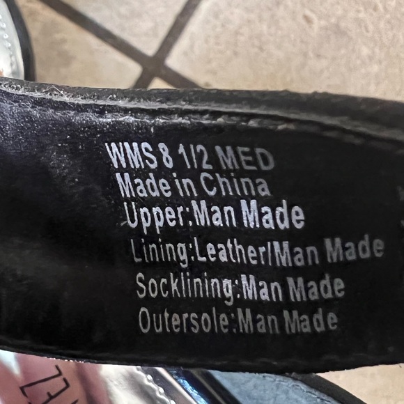 JLO Jennifer Lopez Black Patent Cindi pump shoe - Picture 13 of 13